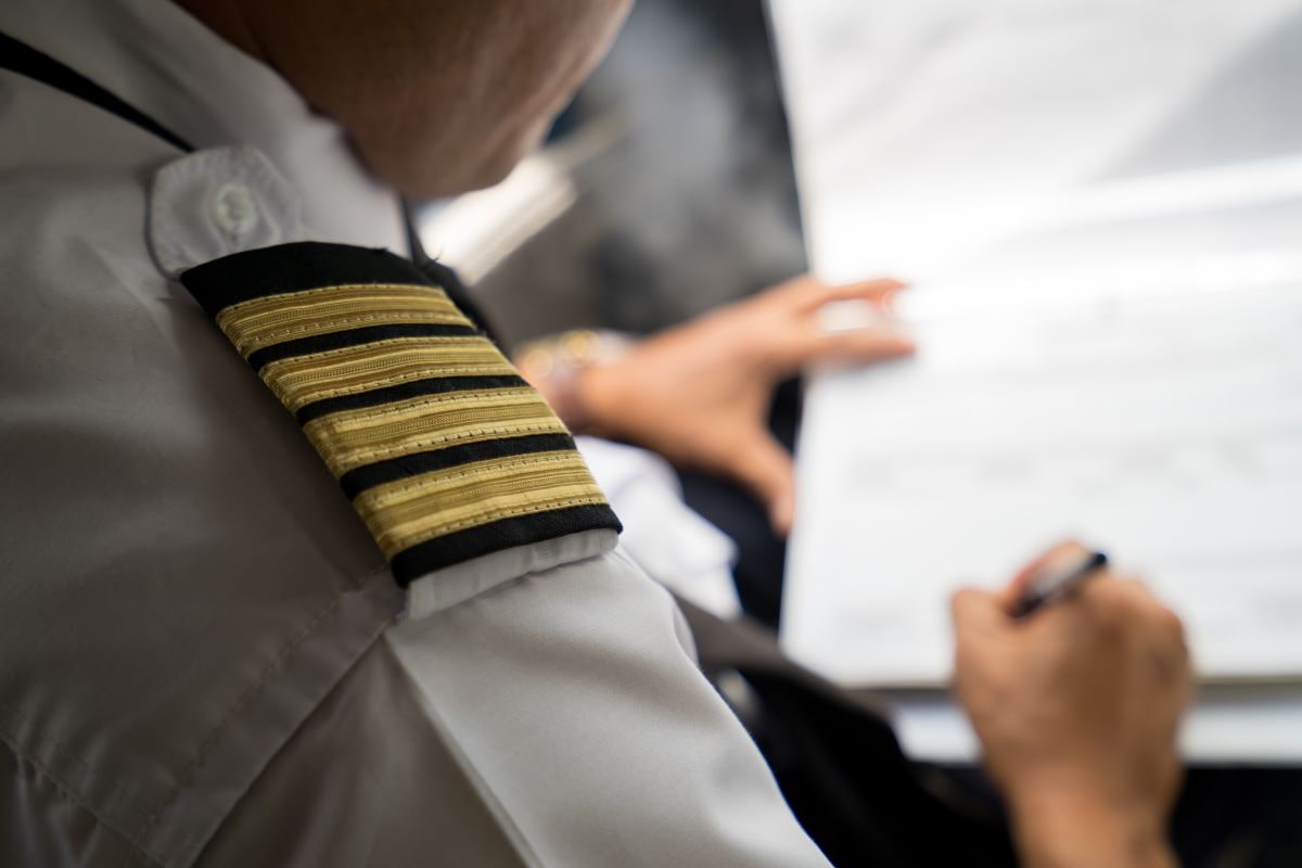 Pilot and cabin crew demand continues to soar – how to secure best offers?