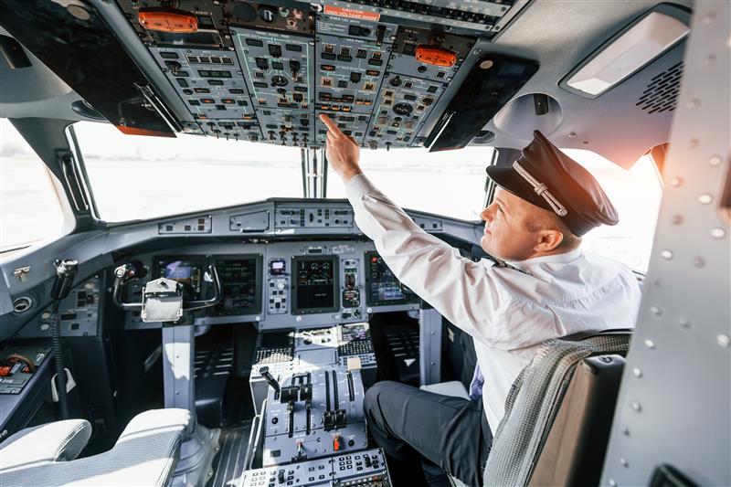 How Aircrew handle avionics failures on modern aircraft