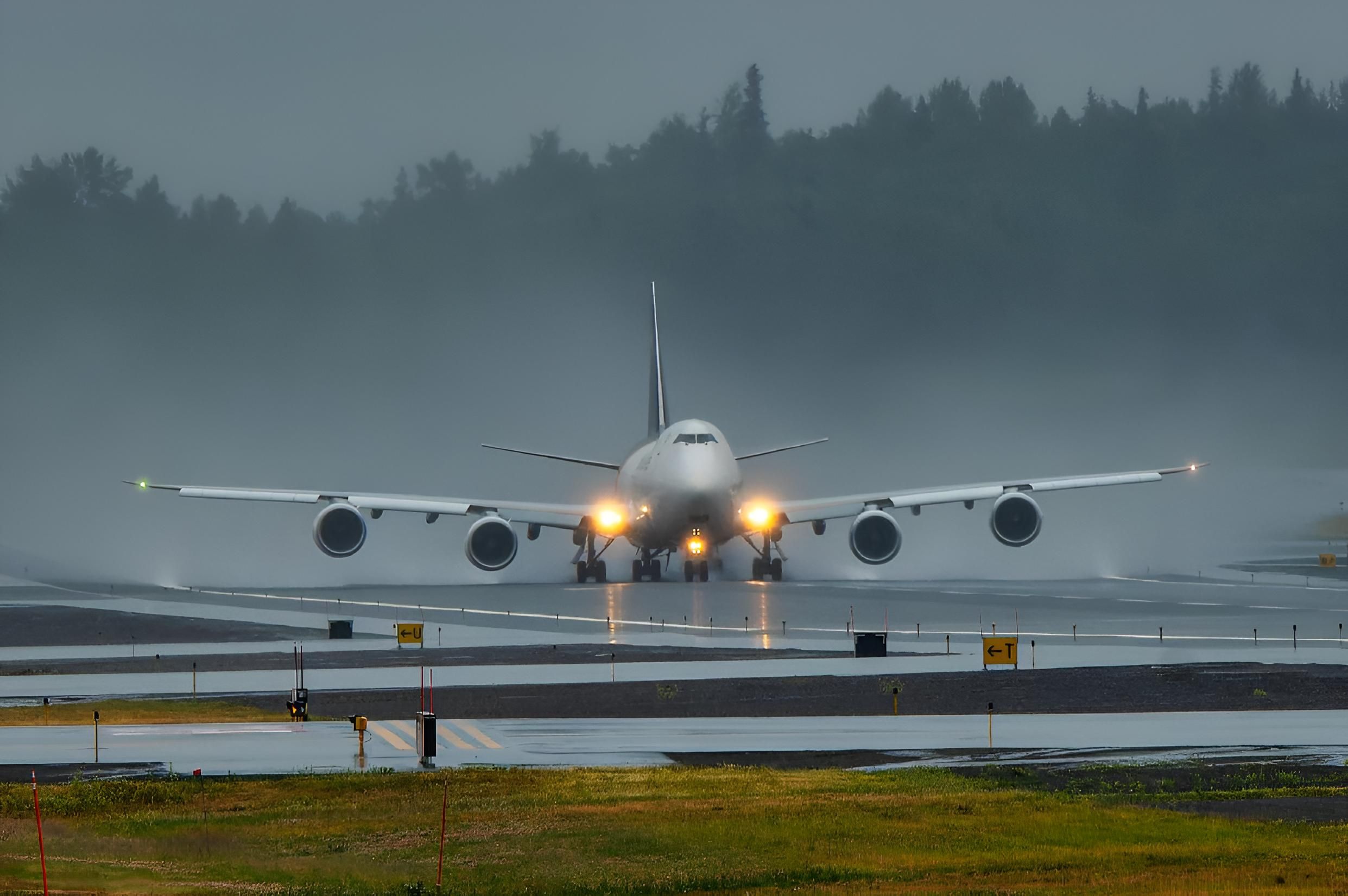 Navigating a changing climate: The causes and consequences of summertime flight delays