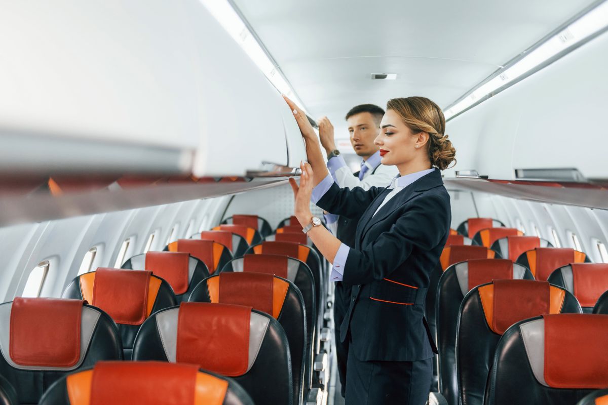 Unlocking Your Strengths – What Personal Qualities Impact Success in a Cabin Crew Career