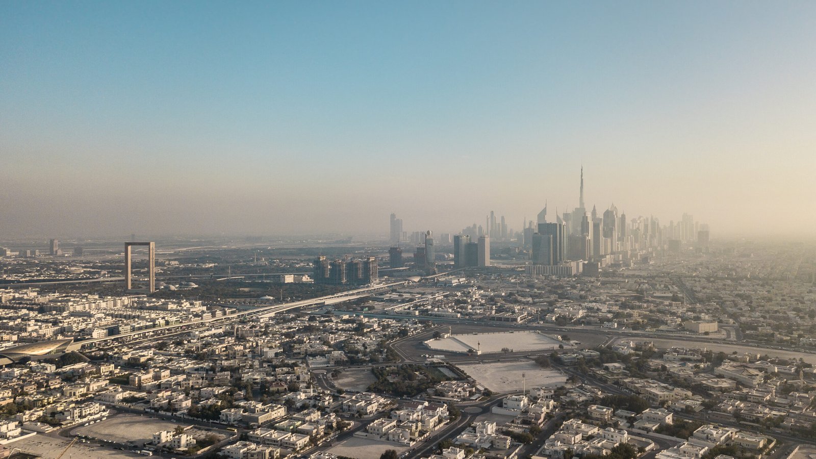 The New Rise of Middle Eastern Carriers: Expansion, Partnerships & Global Influence