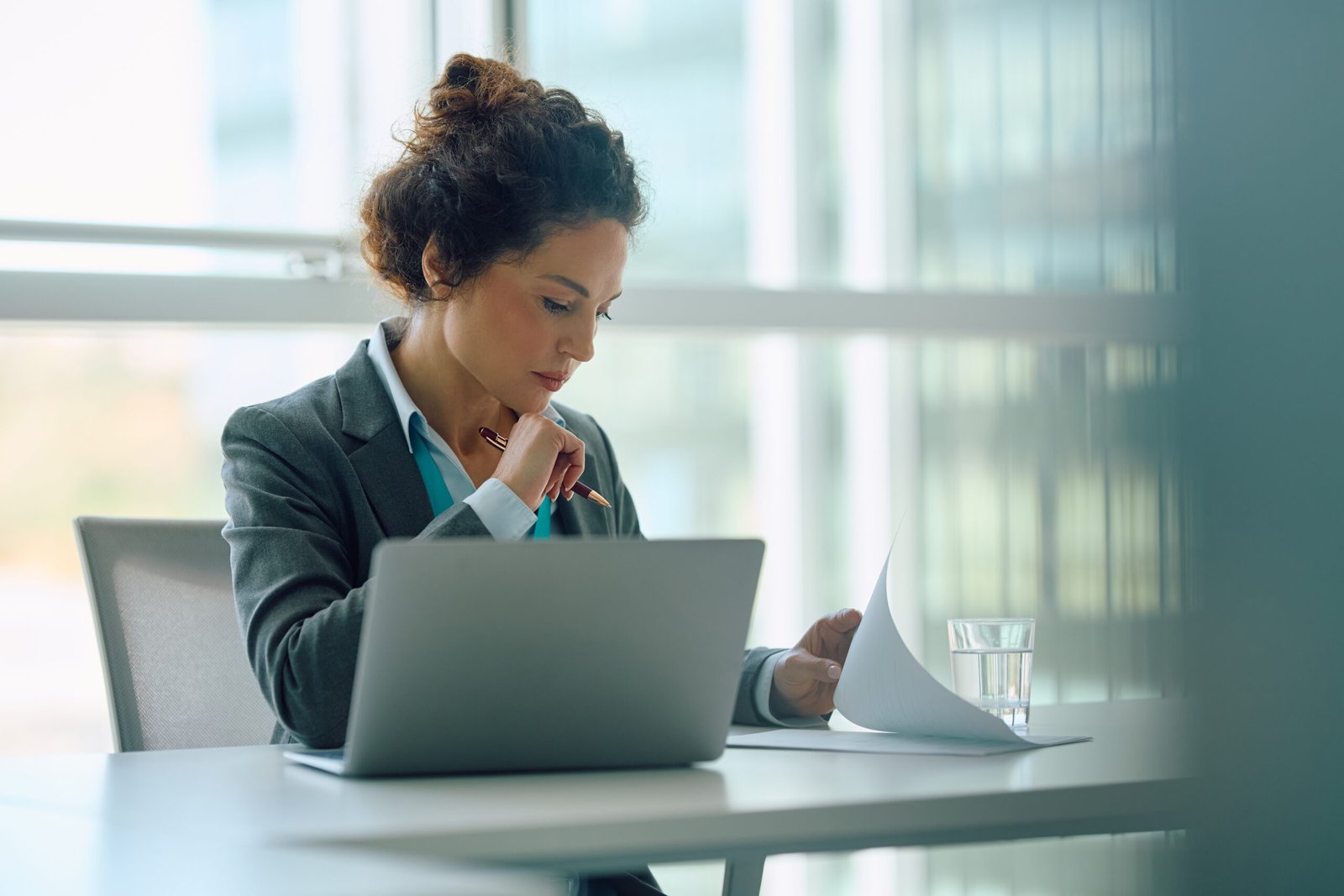 AI Beyond Automation: The Future of Aviation Recruitment, Contracting, and Background Screening